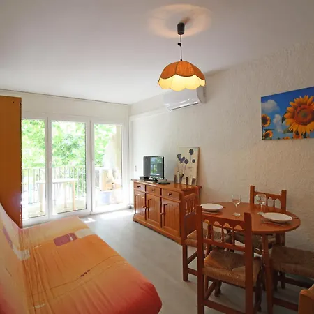 Basic Comfort Poblat Tipic 0167 Empuriabrava