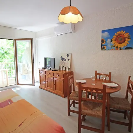 Apartament Basic Comfort Poblat Tipic 0167 Empuriabrava