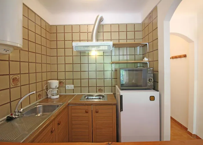 דירה Basic Comfort Poblat Tipic 0167 *